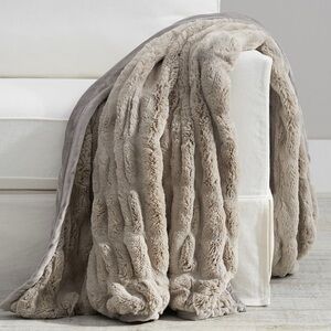 Pottery Barn Ruched Faux Fur Blanket - soft Gray